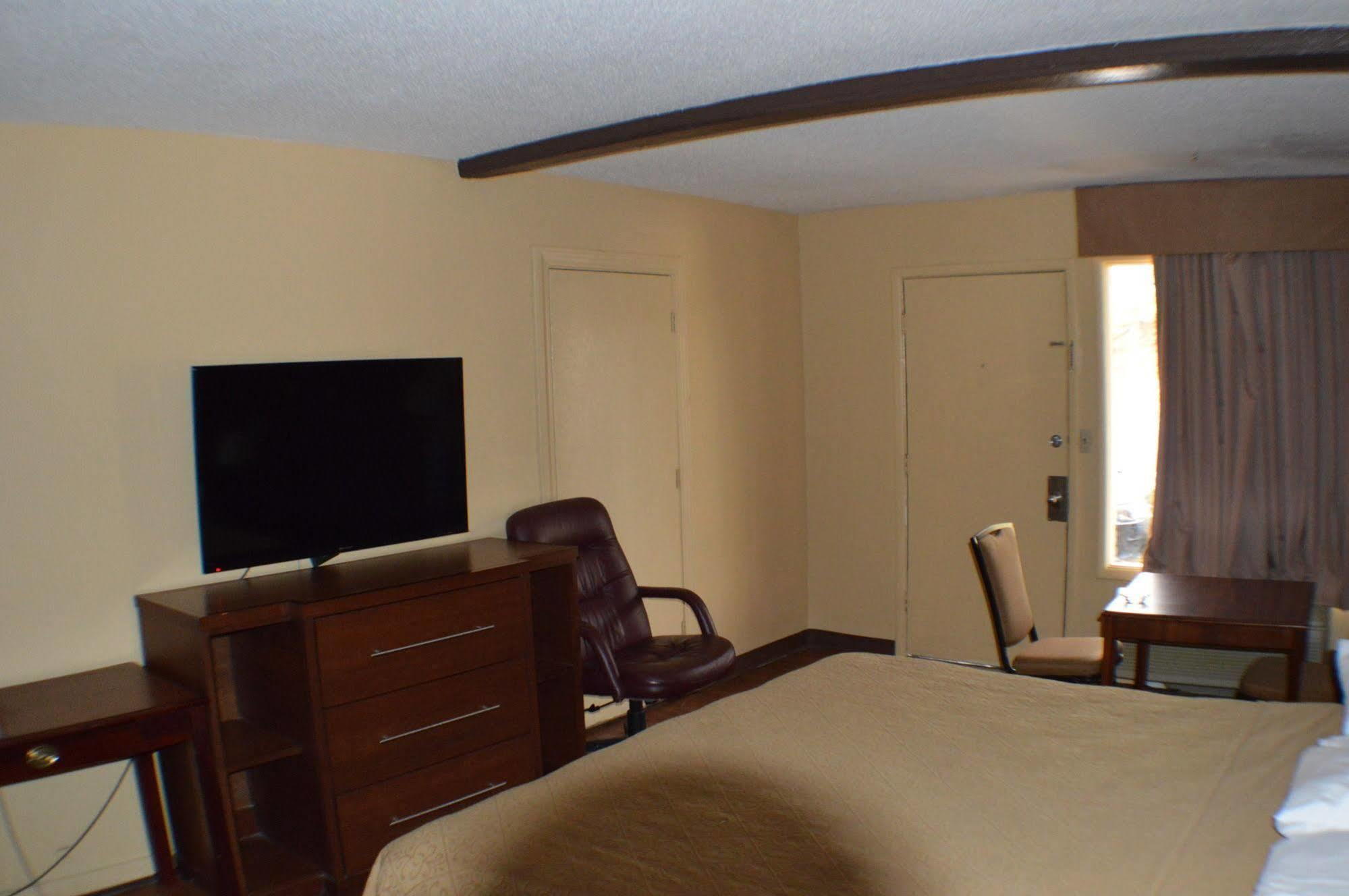 Sun Down Lodge Locust Grove Bagian luar foto